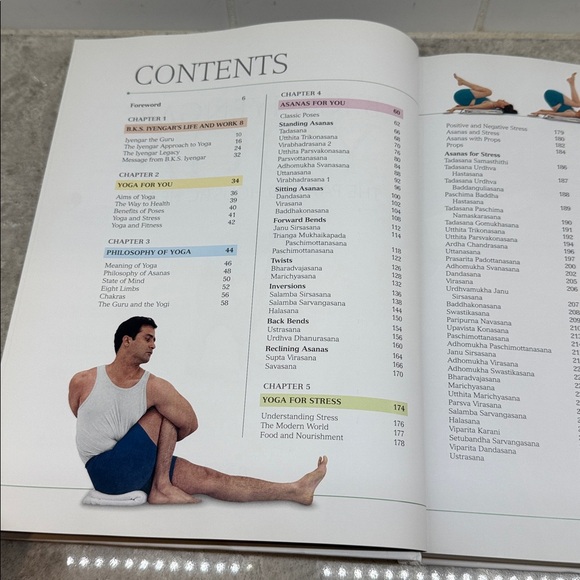 B.K.S. Iyengar Yoga Book - Picture 7 of 10